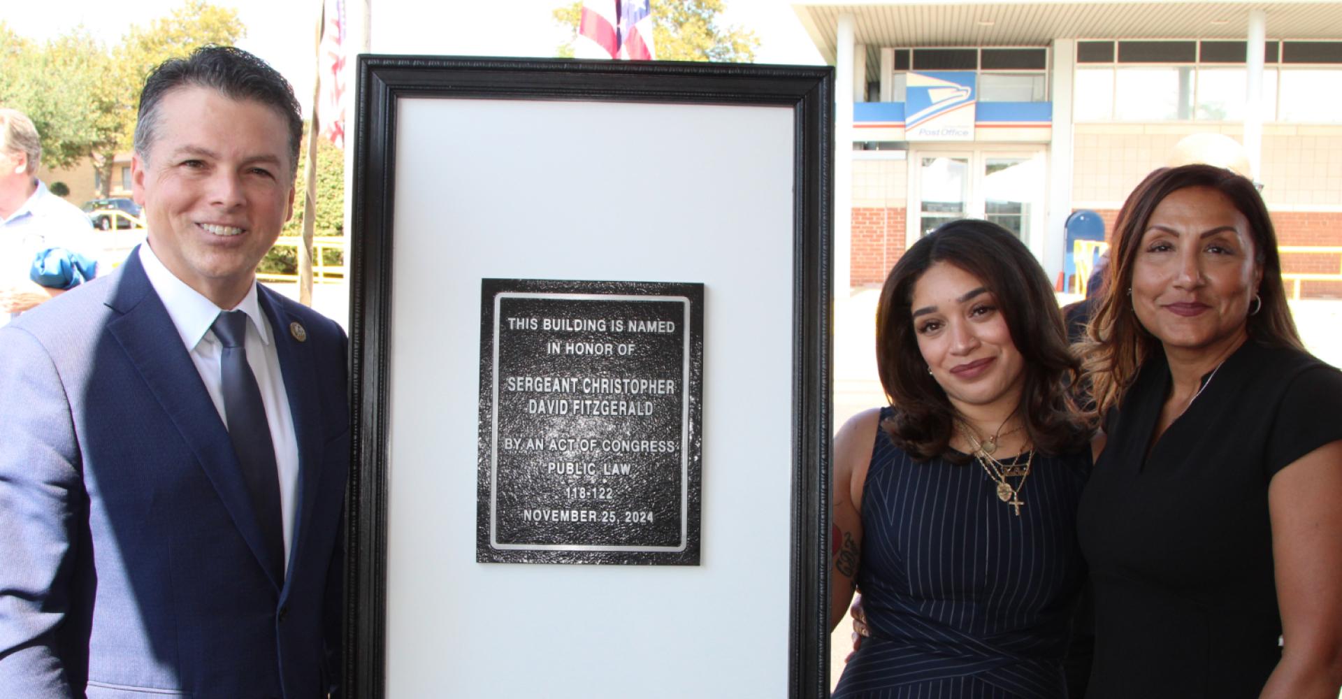 rep.boyleandsgtfitzgeraldfamilyatpostofficededication1